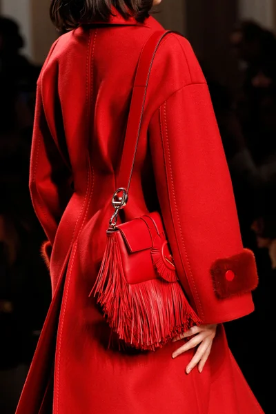 Look 24
